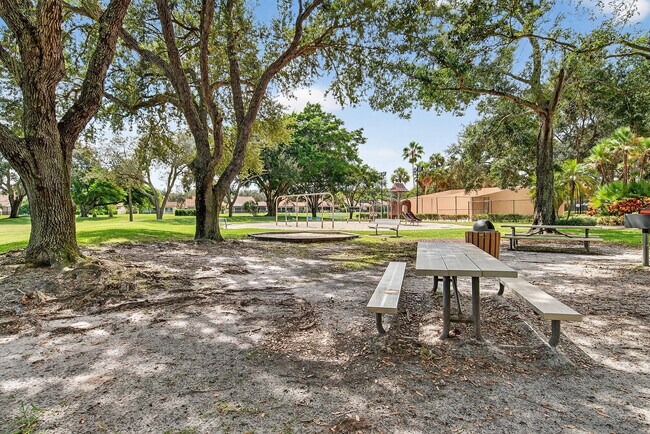 Building Photo - 6818 68th Way