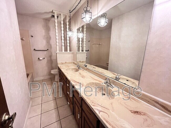 Building Photo - 3101 Brooken Hill Dr