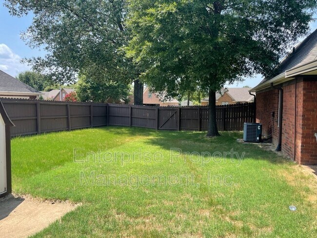 Building Photo - 3840 Charbon Ln