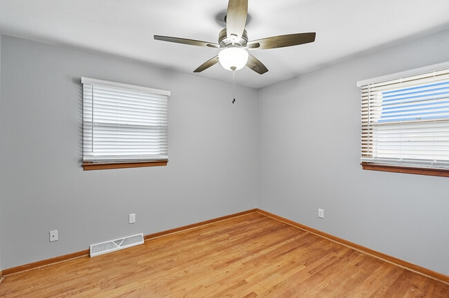 Building Photo - 2710 S 48th Ave