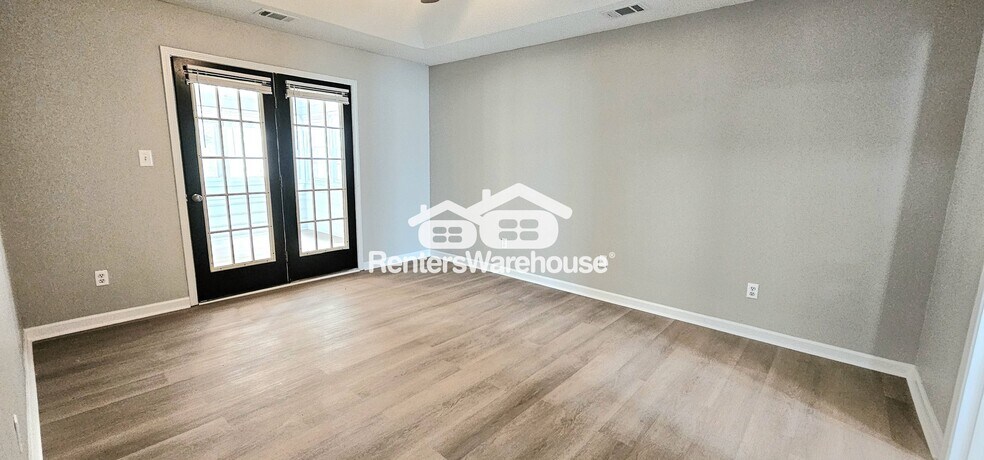 Building Photo - 5899 Meadow Ln