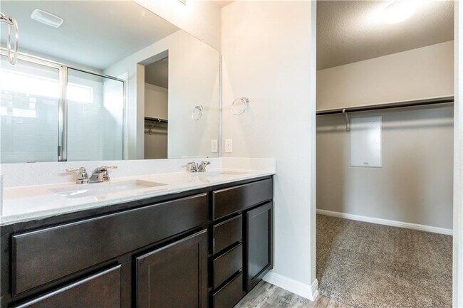 Building Photo - 2718 Bridekirk Dr