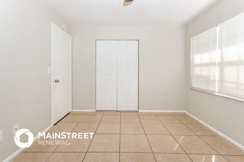 Building Photo - 353 SW Belmont Cir