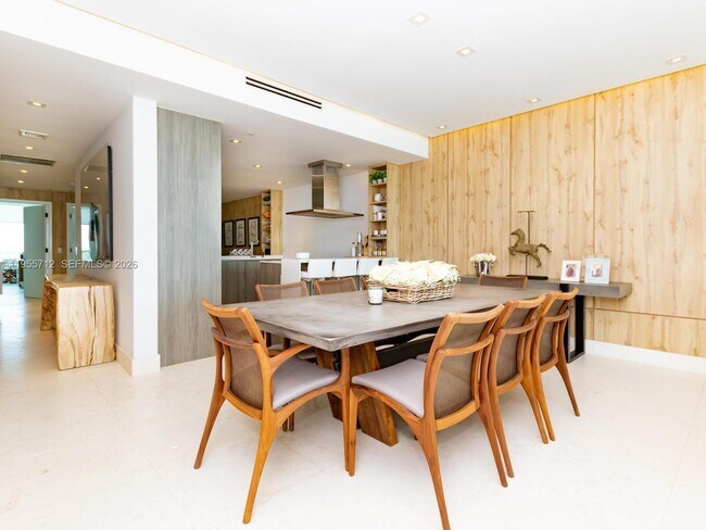 Building Photo - 360 Ocean Dr