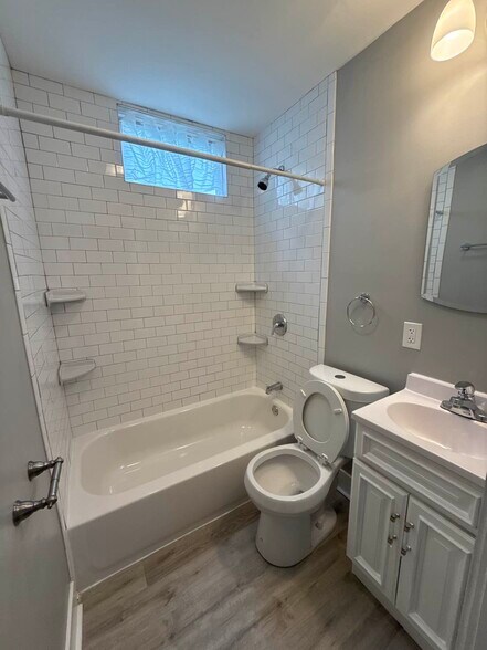Bathroom - 109 Unger Ave