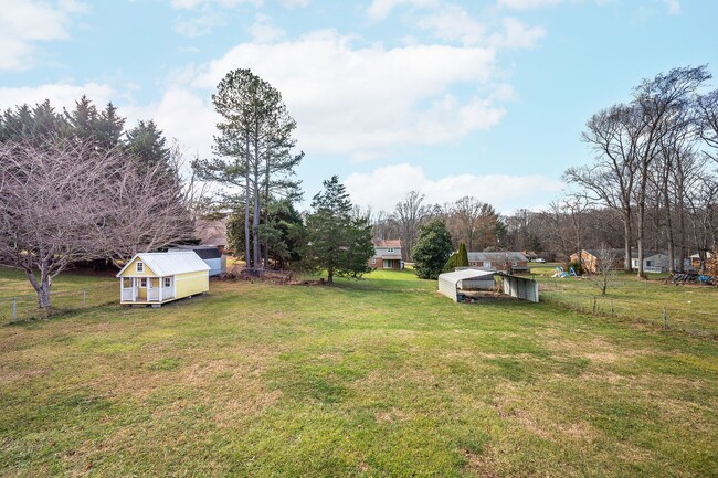 Building Photo - 3 Bedroom Home in Campbell County