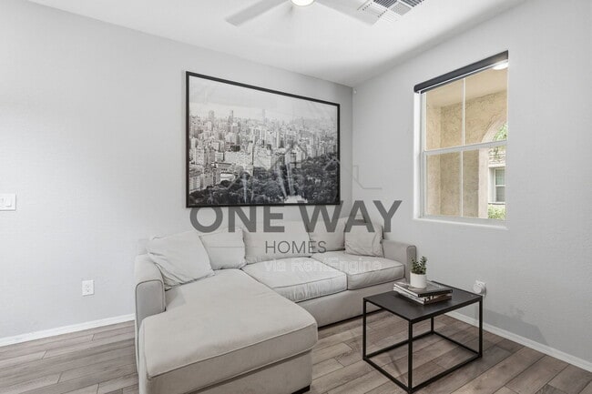 Building Photo - 1685 E Chelsea Ln