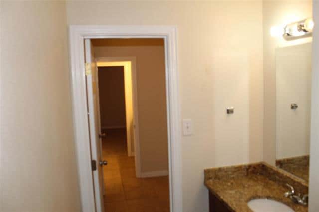 Building Photo - 502 Bellevue Ln