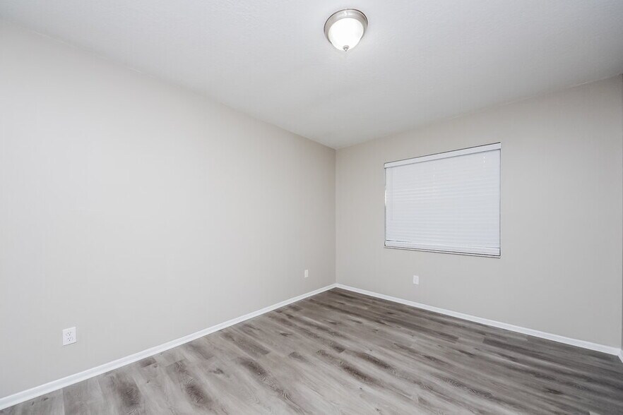 Building Photo - 1410 Orchid Ln