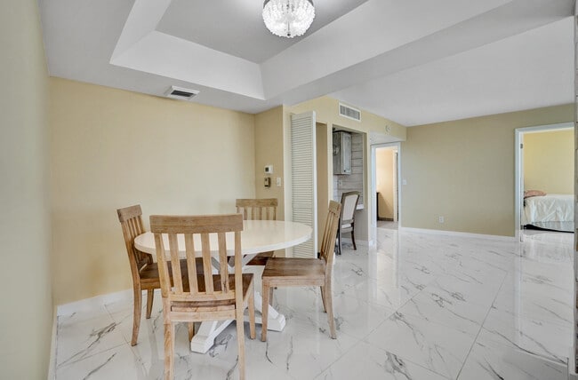 Building Photo - 3590 S Ocean Blvd