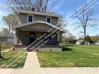 Building Photo - 257 Medford St