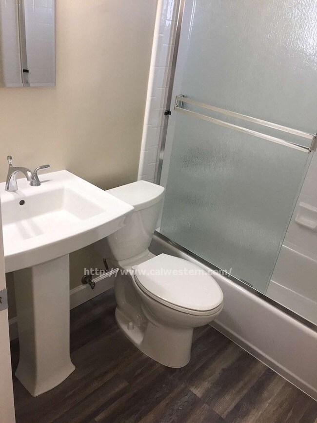 Building Photo - 4351 Hamilton Ave