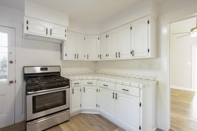 Building Photo - Pendegast House-ADU