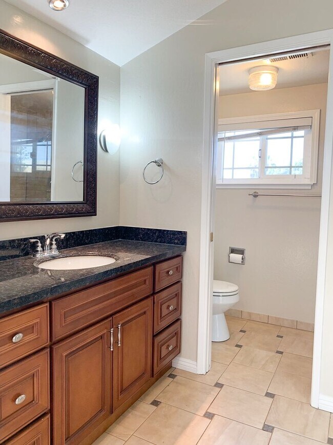 Building Photo - 4577 Meadowhurst Ct