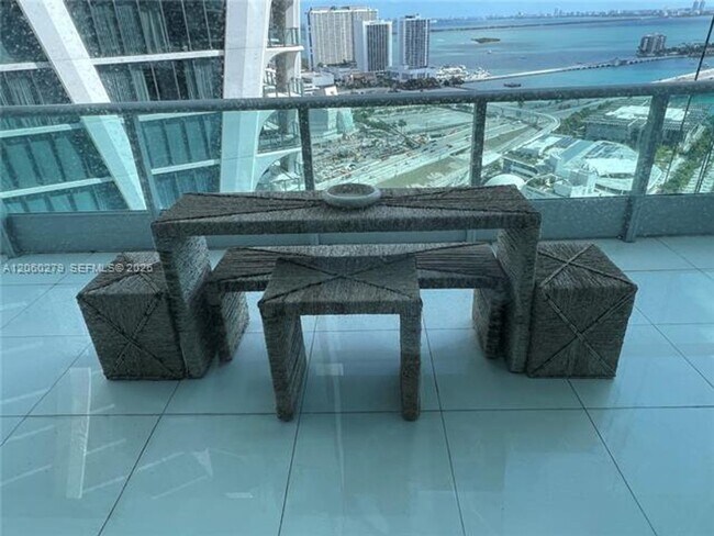Building Photo - 900 Biscayne Blvd