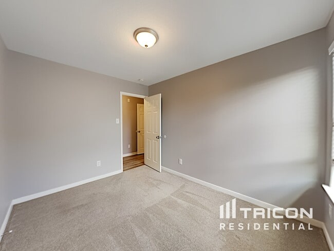 Building Photo - 4123 Pedernales River Ln