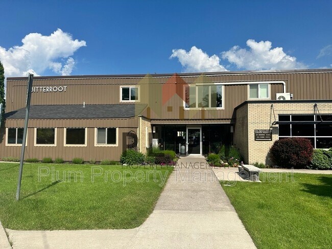 Building Photo - 1547 S Higgins Ave