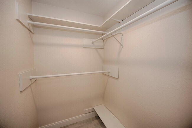 Building Photo - 11406 Sagewind Dr