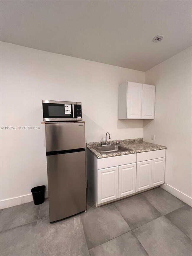 Building Photo - 1610 NW 53rd St