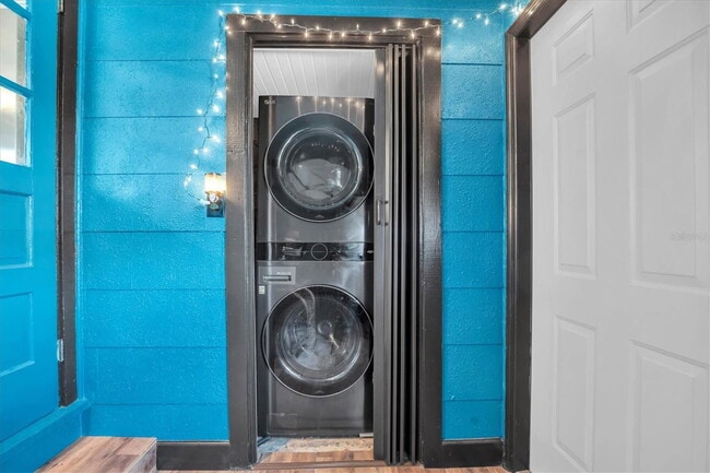 Building Photo - 4929 36th Ave N