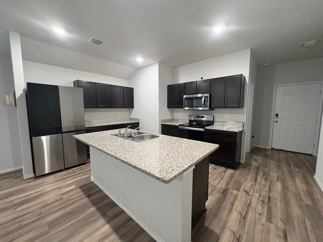 Building Photo - 668 Wyatt Wy