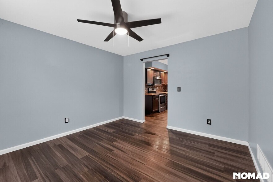 Building Photo - 122 Sawmill Rd