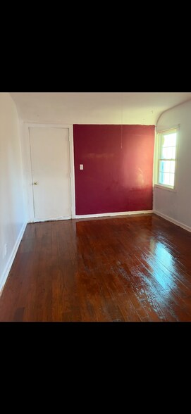 Building Photo - 180 Wessels Ave