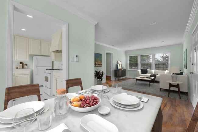 Building Photo - 1701 Stearns Dr, Apt 1