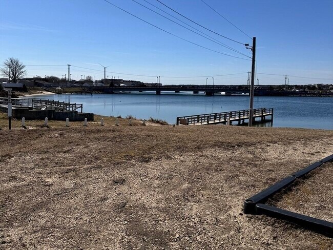 Building Photo - 11 Wallace Point Rd