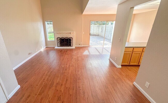 Building Photo - 861 Mola Vista Way