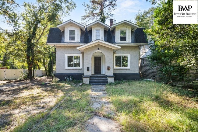 Primary Photo - 1522 Columbia College Dr