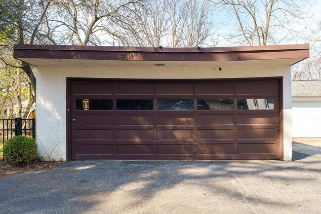 Building Photo - 55 S Merkle Rd