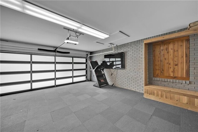 Building Photo - 225 Jayne Ellen Way