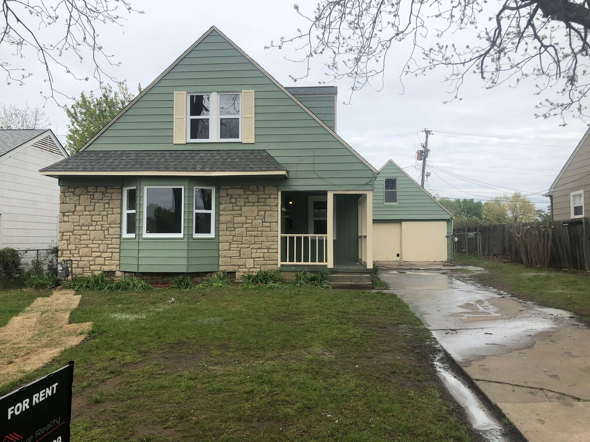 Building Photo - 3141 E Admiral Blvd