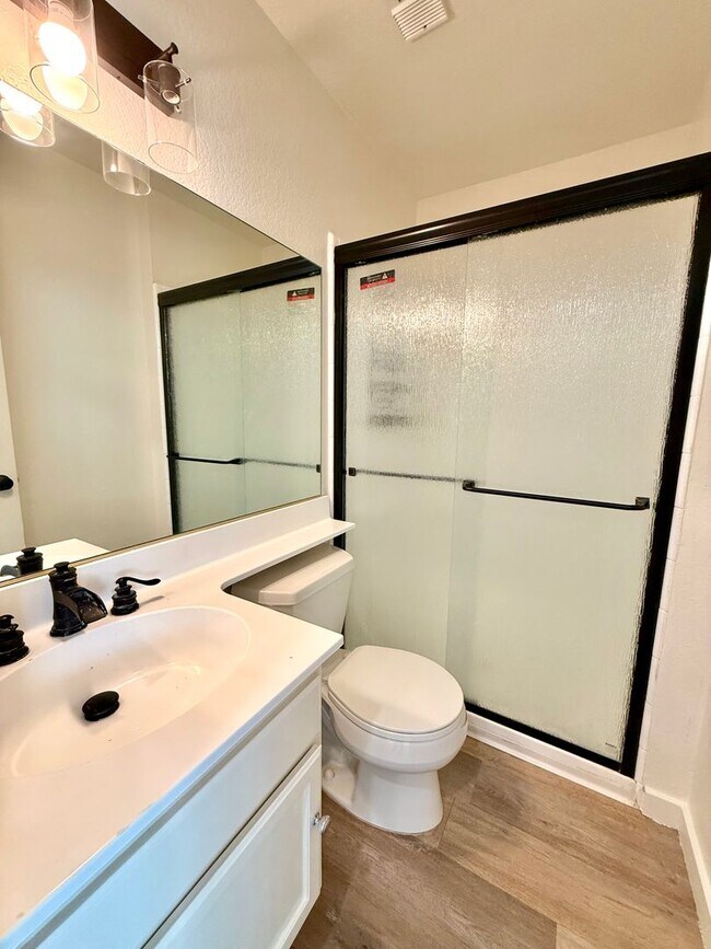 Building Photo - Beautifully Updated 3-Bedroom Tri-Level Condo with Bonus Room in Prime Chatsworth!