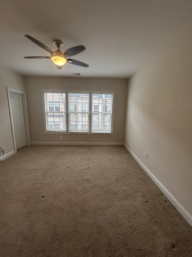 Building Photo - 617 Sprintsail Way