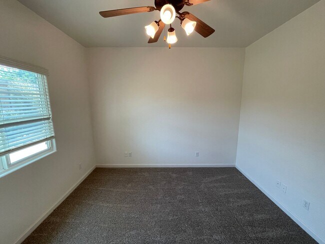 Building Photo - 143 Headwater Road