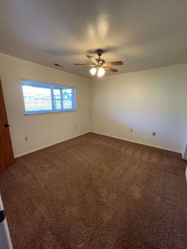 Building Photo - 342 Sacajawea Ct