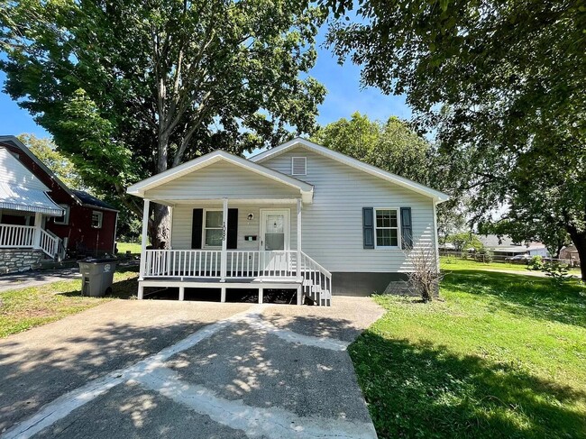 Building Photo - 1086 Duncan Ave