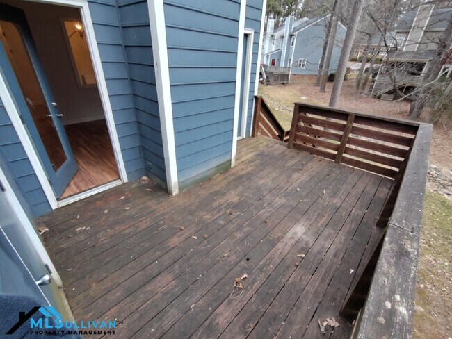 Building Photo - 126 Milford Ct