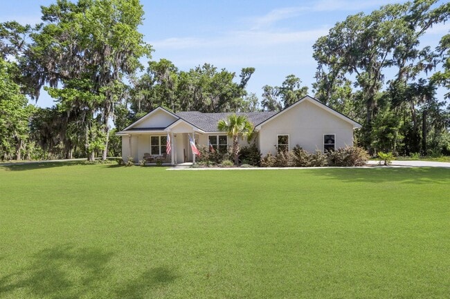 Building Photo - 3 Bedrooms, 2.5 Baths, and Endless Coastal Charm in Townsend, GA
