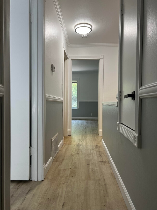 Building Photo - 100 Cleaveland Rd