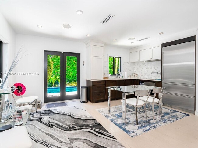 Building Photo - 119 Avila Ct