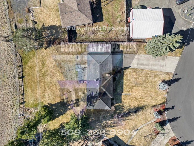 Building Photo - 3+ bedroom, 1 bath in Mead District