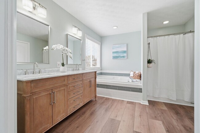 Building Photo - Freshly Renovated & Ready NOW! A First-Time Rental in Castleton! Pet Friendly - Fenced Yard - Gre...