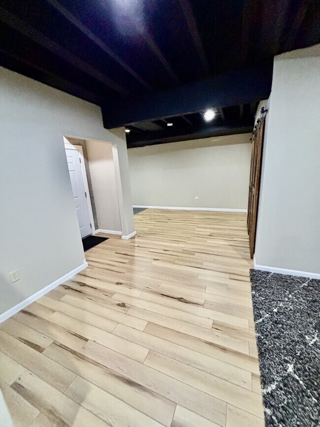 Building Photo - 104 Ida Marie Dr