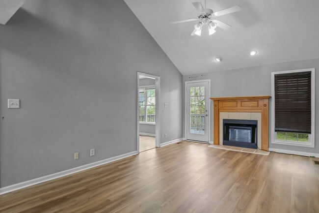 Building Photo - 1241 Gatsby Ct