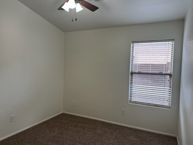 Building Photo - The Love Road House