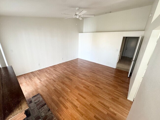 Building Photo - Beautiful West Palmdale Home