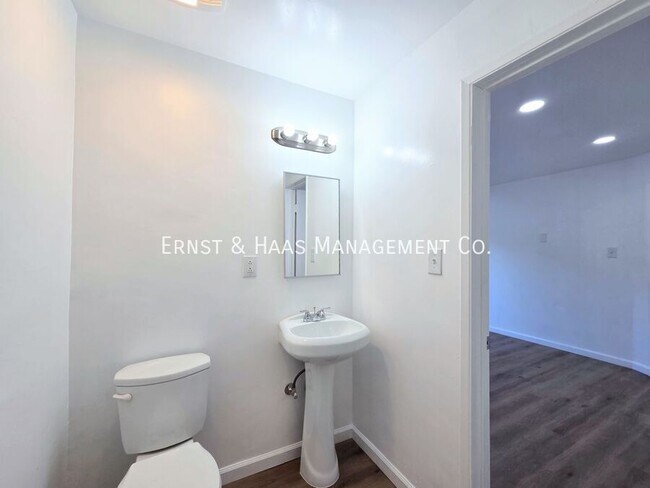 Building Photo - 4300 E 5th St